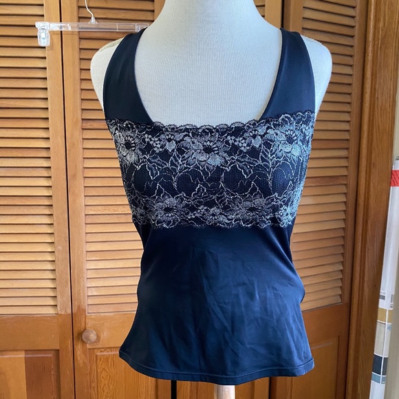 Flexees Other - Flexees lace trim shaping cami size Large